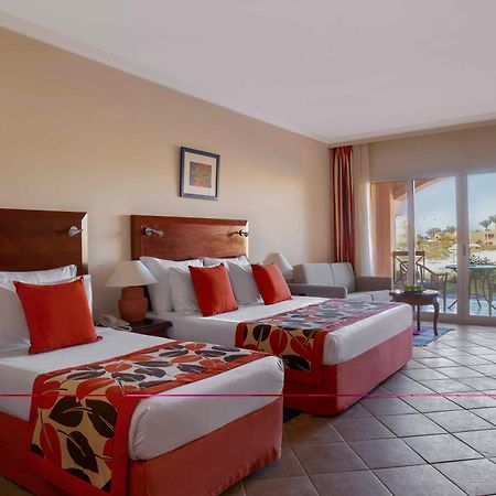 Hotel Jaz Grand Marsa Baia di Coraya Esterno foto