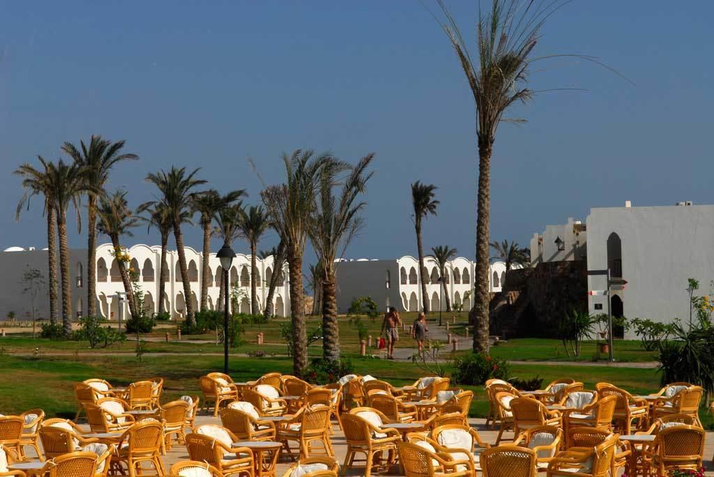 Hotel Jaz Grand Marsa Baia di Coraya Esterno foto