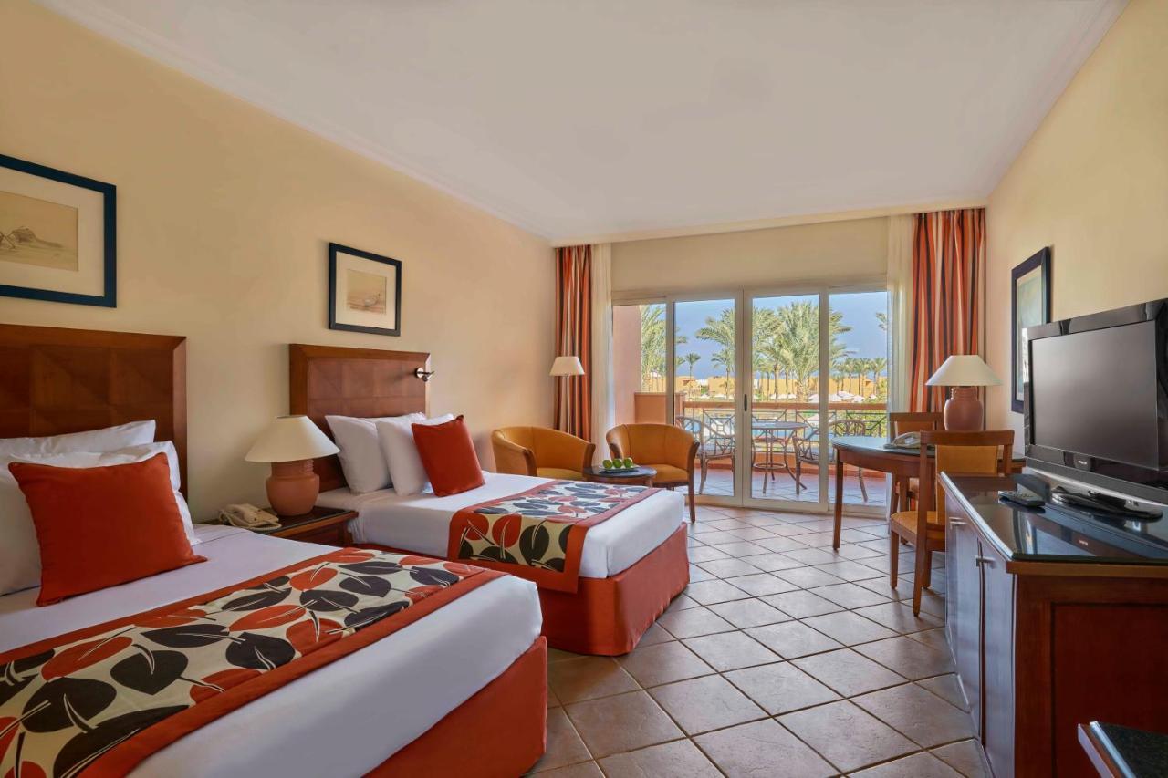 Hotel Jaz Grand Marsa Baia di Coraya Esterno foto