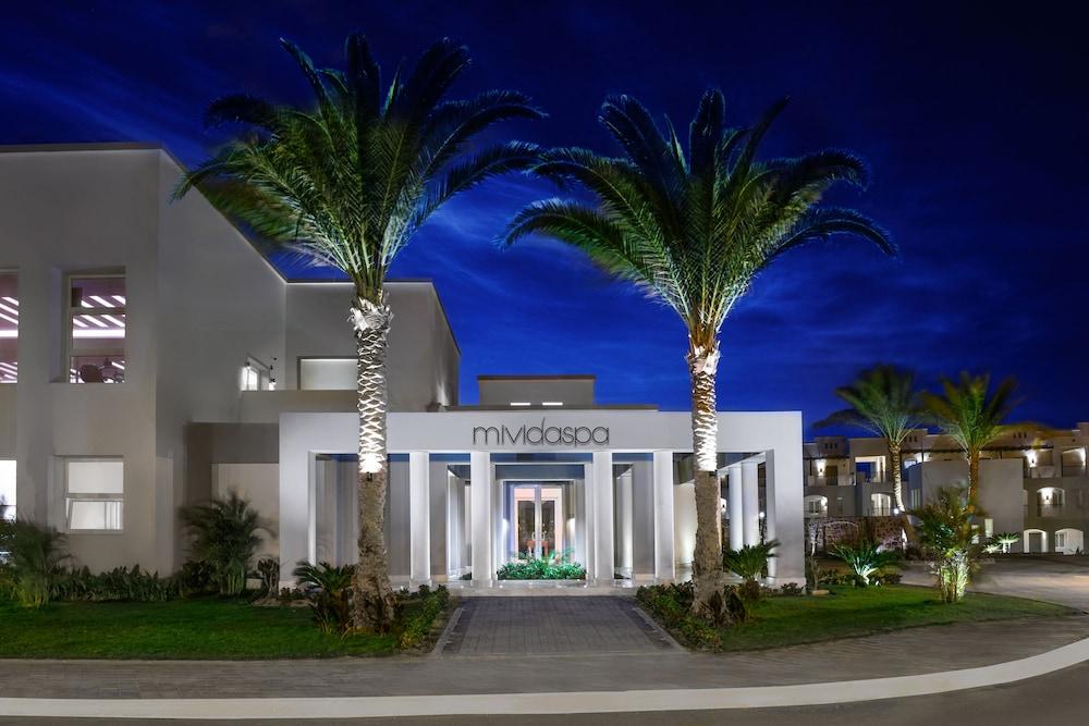 Hotel Jaz Grand Marsa Baia di Coraya Esterno foto
